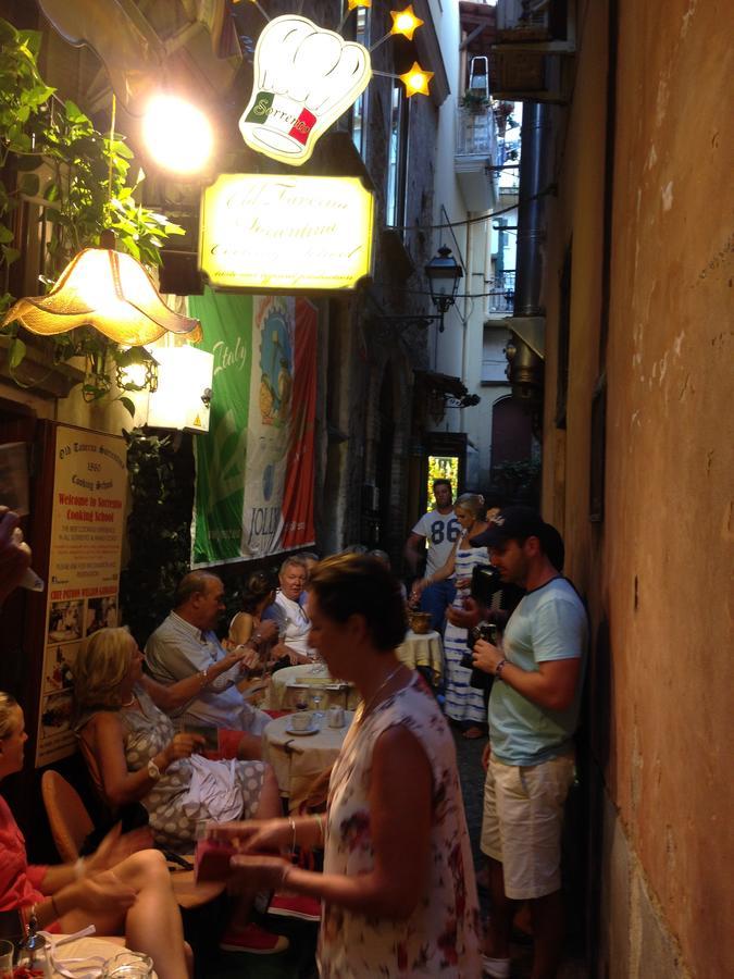 Old Taverna Sorrentina Buitenkant foto